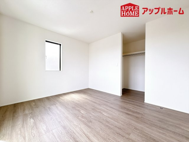 [新築住宅] 鴻巣市下忍 3期 全3棟の洋室|２階居室は全室収納あり！たっぷりある収納活用でお部屋もキレイを保てます♪