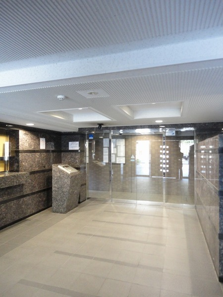 ルーブル上池台１番館のエントランス|エントランスです