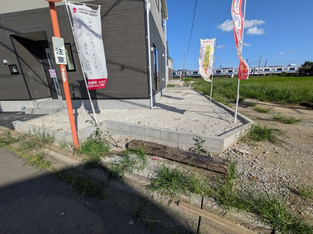 土浦市中村南　第11　新築戸建て　1号棟の庭|日当たりや広さを現地で体感してください。理想のガーデニングや家庭菜園を始めてみませんか。