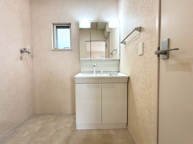 中古戸建　柏市南増尾４丁目の独立洗面台