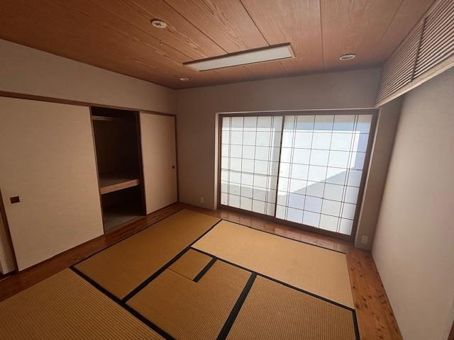 「太陽光オール電化住宅」高知市横浜新町　中古一戸建ての和室