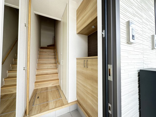 シャーメゾン鏡川の玄関