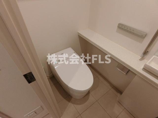港区西麻布２丁目の賃貸マンションのトイレ