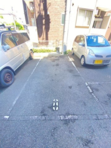 センターポイント吉志部の駐車場