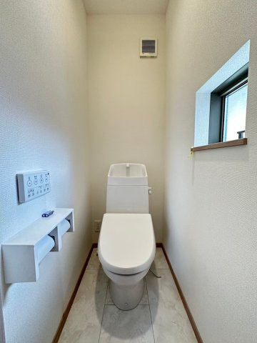 ハートフルタウン宇都宮市緑2丁目2226番のトイレ|同社施工物件の写真です。※建具やフローリング、その他仕様が違う場合がございます。