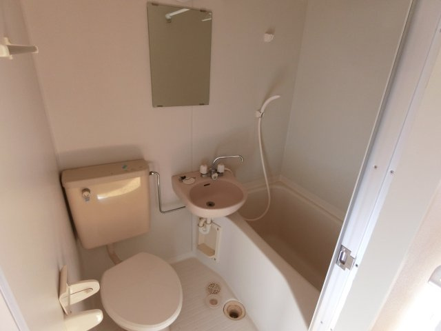 ファミーユビルの浴室|他のお部屋の参考写真となります。