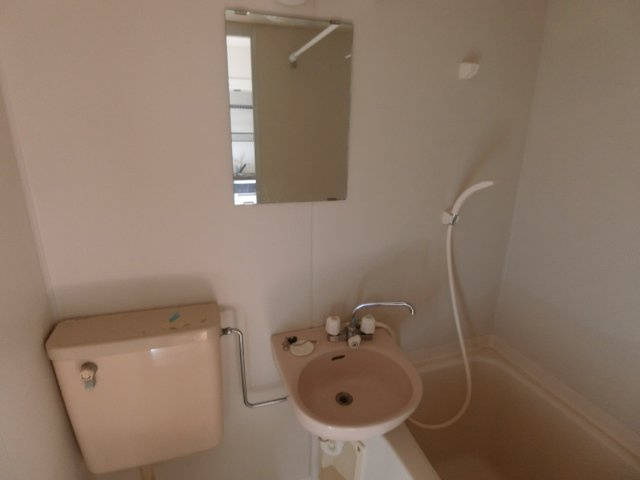 ファミーユビルの洗面所|他のお部屋の参考写真となります。