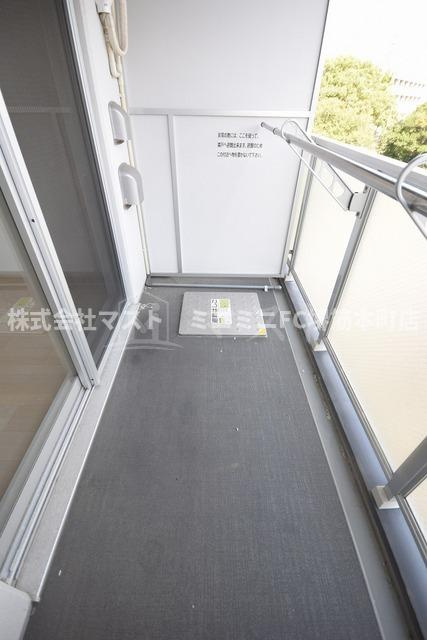 エステムコート梅田天神橋Ⅲアヴァンテのバルコニー