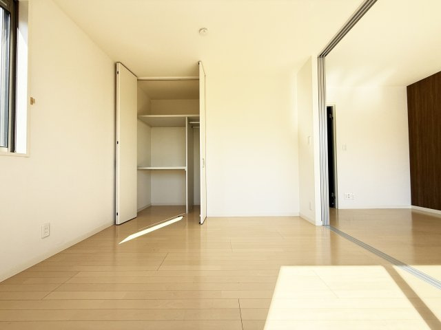 シャーメゾン幸の洋室
