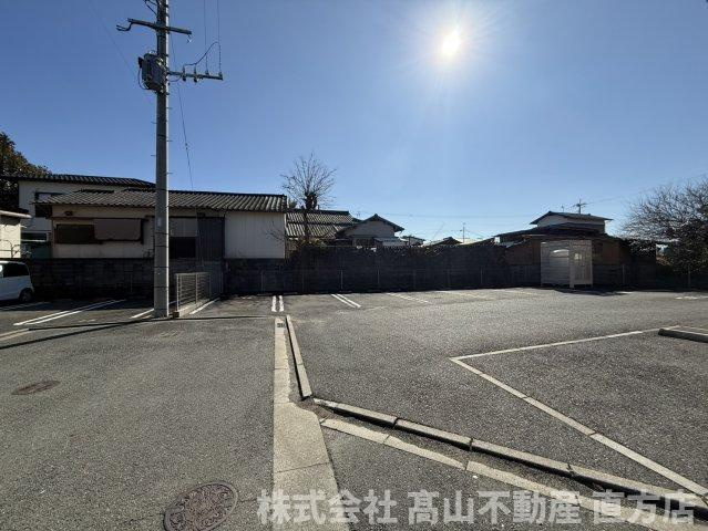 北九州市八幡西区楠橋西２丁目のアパートの駐車場