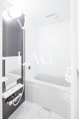 【浴室】 | village 響 一号館(ヴィレッジヒビキイチゴウカン) | お風呂です。