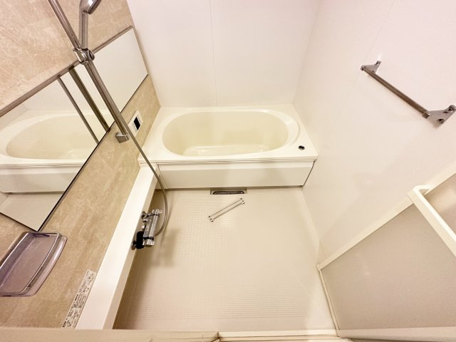 ベレオ東久万の浴室