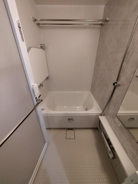 ラティエラ秋葉原の浴室
