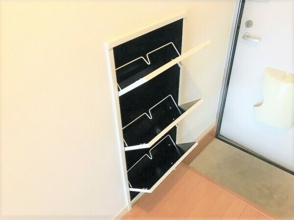 コーポすずなの玄関