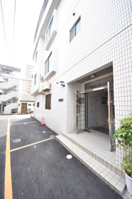 【エントランス】 | ハース本郷