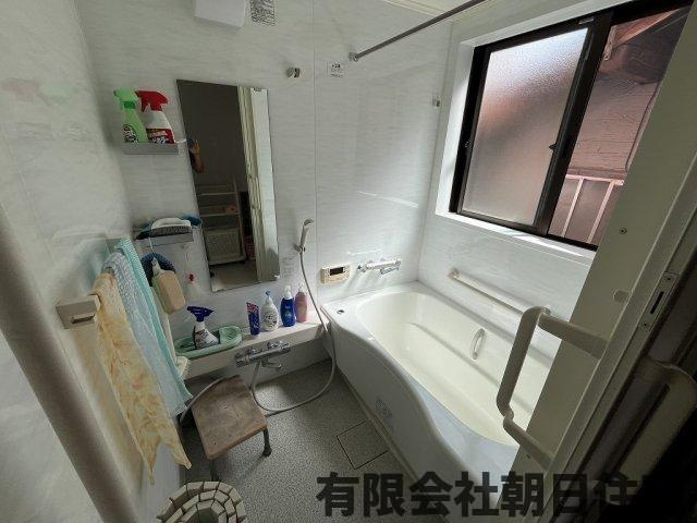 【浴室】 | 国屋町中古戸建 | ゆったり過ごせるお風呂です