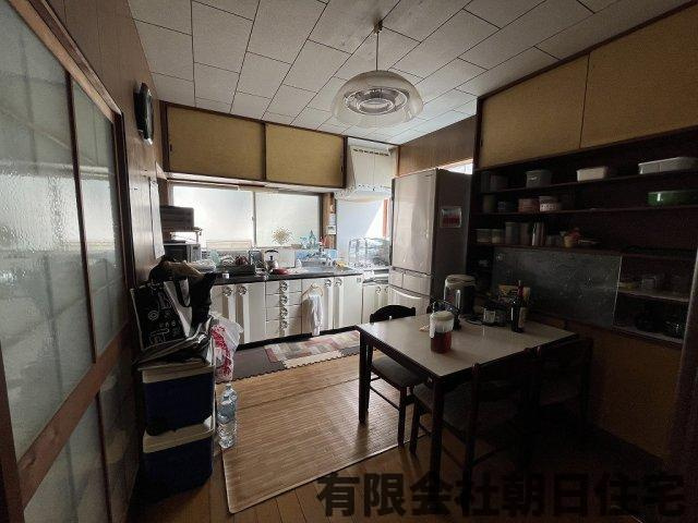 【居間・リビング】 | 国屋町中古戸建 | 使いやすい居間です