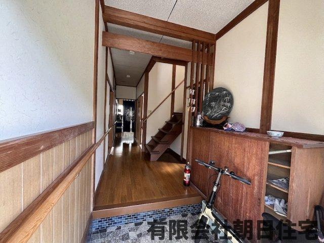 【玄関】 | 国屋町中古戸建 | 明るい玄関です