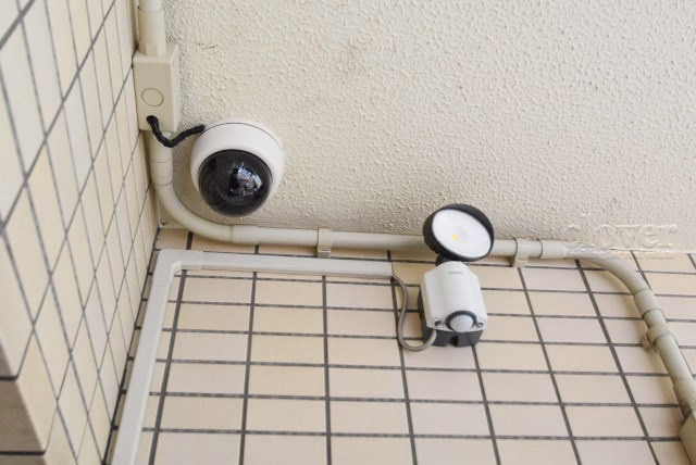 【防犯設備】 | 日神パレス高円寺 | 建物や敷地の隅々に目を光らせる防犯カメラが設置されています。現地を見学される際には、カメラの存在やその台数にも意識を払ってみてください。～即日のご見学可能～　お問合せはお気軽にどうぞ。