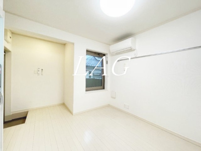 【居間・リビング】 | エスポワール町屋弐番館 | 洋室のお部屋です。