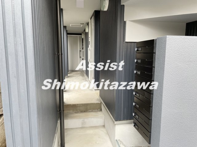 DIO下北沢のエントランス