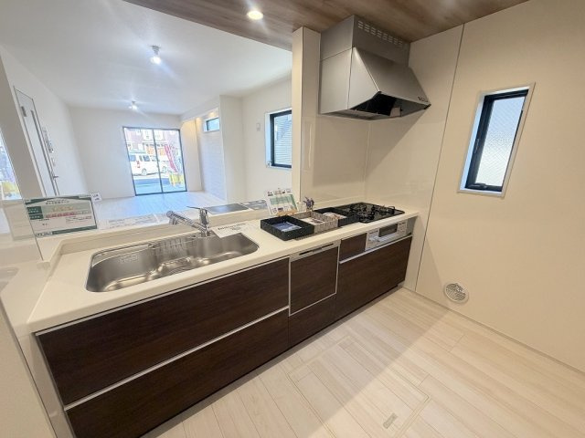 三郷市新和2丁目　新築戸建　全3棟　2号棟のキッチン|同施工会社の参考写真になります。