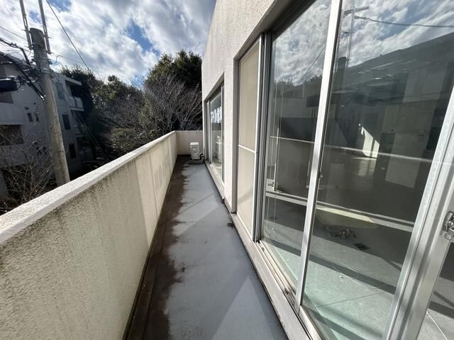 鎌ケ谷市南鎌ケ谷４丁目の店舗事務所のバルコニー