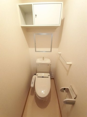 トラスト・コートのトイレ|落ち着いたトイレです