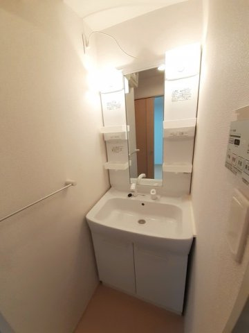 カーサ・ソラーレの洗面所|使いやすい洗面所です