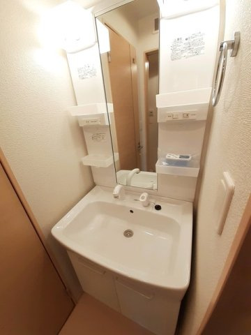 フロイデ　ＫＡＮＡＧＥＮ　Ⅱの洗面所|広い洗面スペース