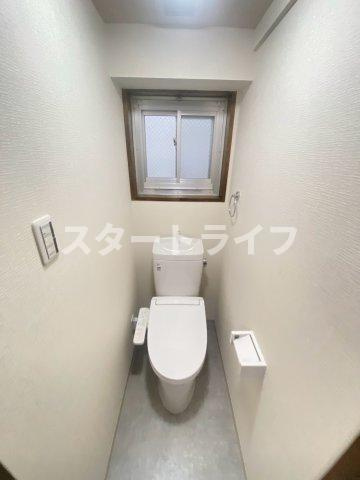 大阪市淀川区新高１丁目の賃貸マンションのトイレ