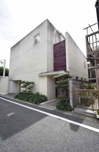 【外観】 | cunone | 鉄筋コンクリート造のがっちりとした建物。
