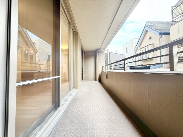 【本山駅徒歩5分×フルリノベ3LDK】ヒルズ本山穂並町のバルコニー