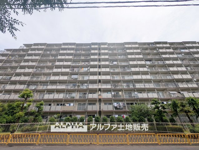 メゾンエクレーレニュー昭島の外観|Appearance】
◆外観◆10階建てのマンション。周辺には買い物施設や医療施設がそろい、日々の生活にも便利な住環境です。