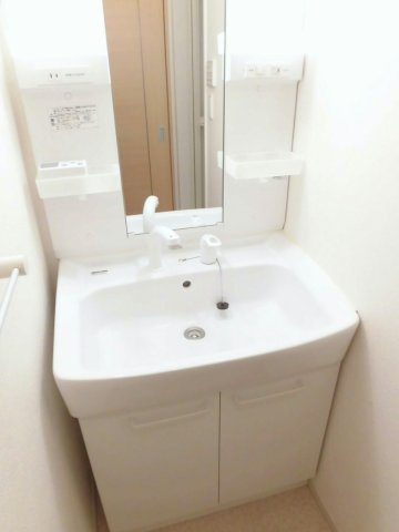 チェリーブロッサムⅠの洗面所|忙しい朝には欠かせない洗面所です