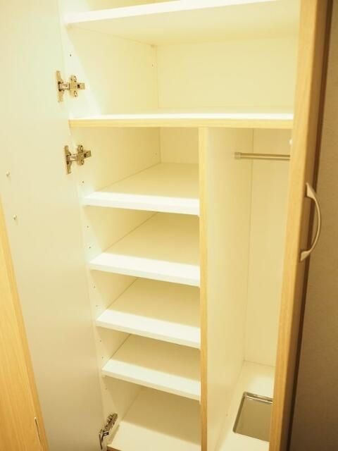 ルーブル白金高輪参番館の収納
