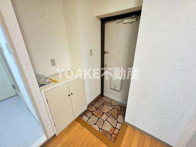 大和市鶴間１丁目の賃貸マンションの玄関