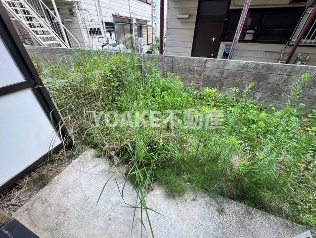 大和市鶴間１丁目の賃貸マンションの庭