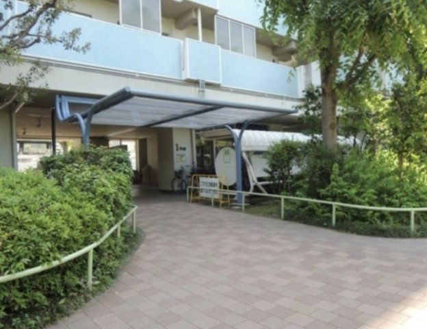越中島三丁目ハイツ1号棟のエントランス|毎日通るエントランスはこのようになっています
