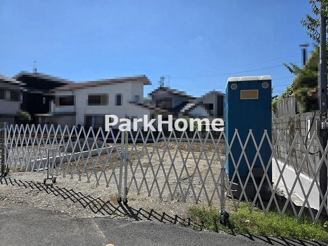 高知市朝倉本町1丁目 ④ 新築戸建ての前面道路含む現地写真