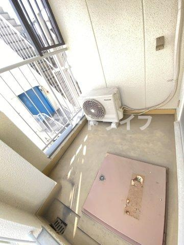 大阪市淀川区西宮原１丁目の賃貸マンションのバルコニー
