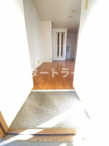 大阪市淀川区西宮原１丁目の賃貸マンションの玄関