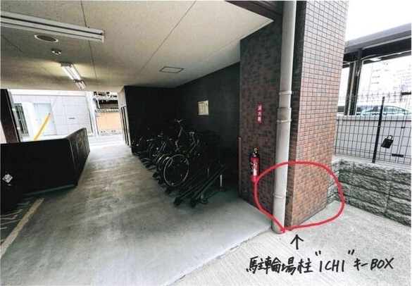 ライジングコート名古屋駅前東の駐車場