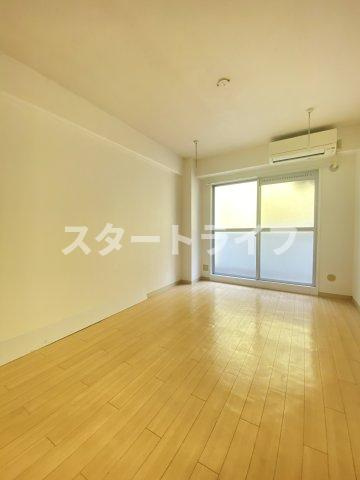 大阪市淀川区三国本町３丁目の賃貸マンションの居間・リビング
