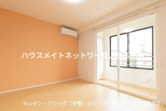 グラン　アクシス　Ⅰの内装|LDK10帖 反転タイプ（参考室内写真ルタン・ラシック（多雪）と同タイプ）