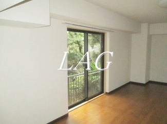 【居間・リビング】 | 山王ハマセイホウ | 洋室のお部屋です。