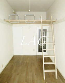 【居間・リビング】 | ディアコート | 洋室のお部屋です。