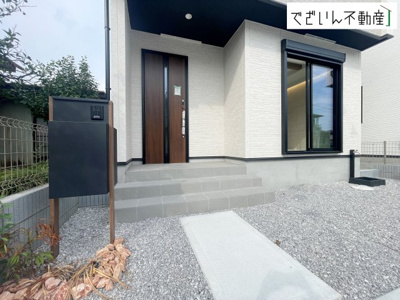 【玄関】 | GRAFARE鴻巣市吹上本町3期　新築住宅 | ≪2号棟≫
現地(2026年8月撮影)