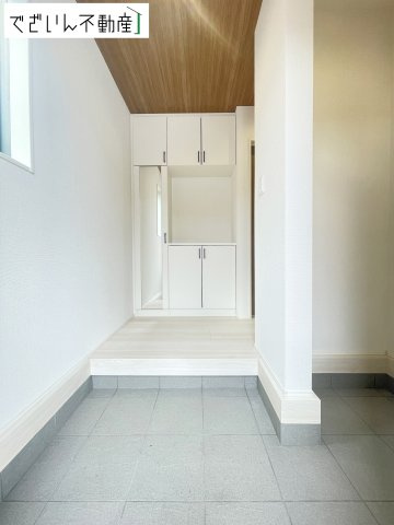 【玄関】 | GRAFARE鴻巣市吹上本町3期　新築住宅 | ≪2号棟≫
現地(2026年8月撮影)
