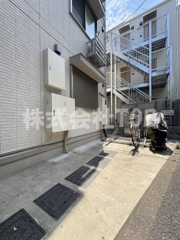 【その他共用部分】 | セレスティア北烏山 | 駐輪スペース①